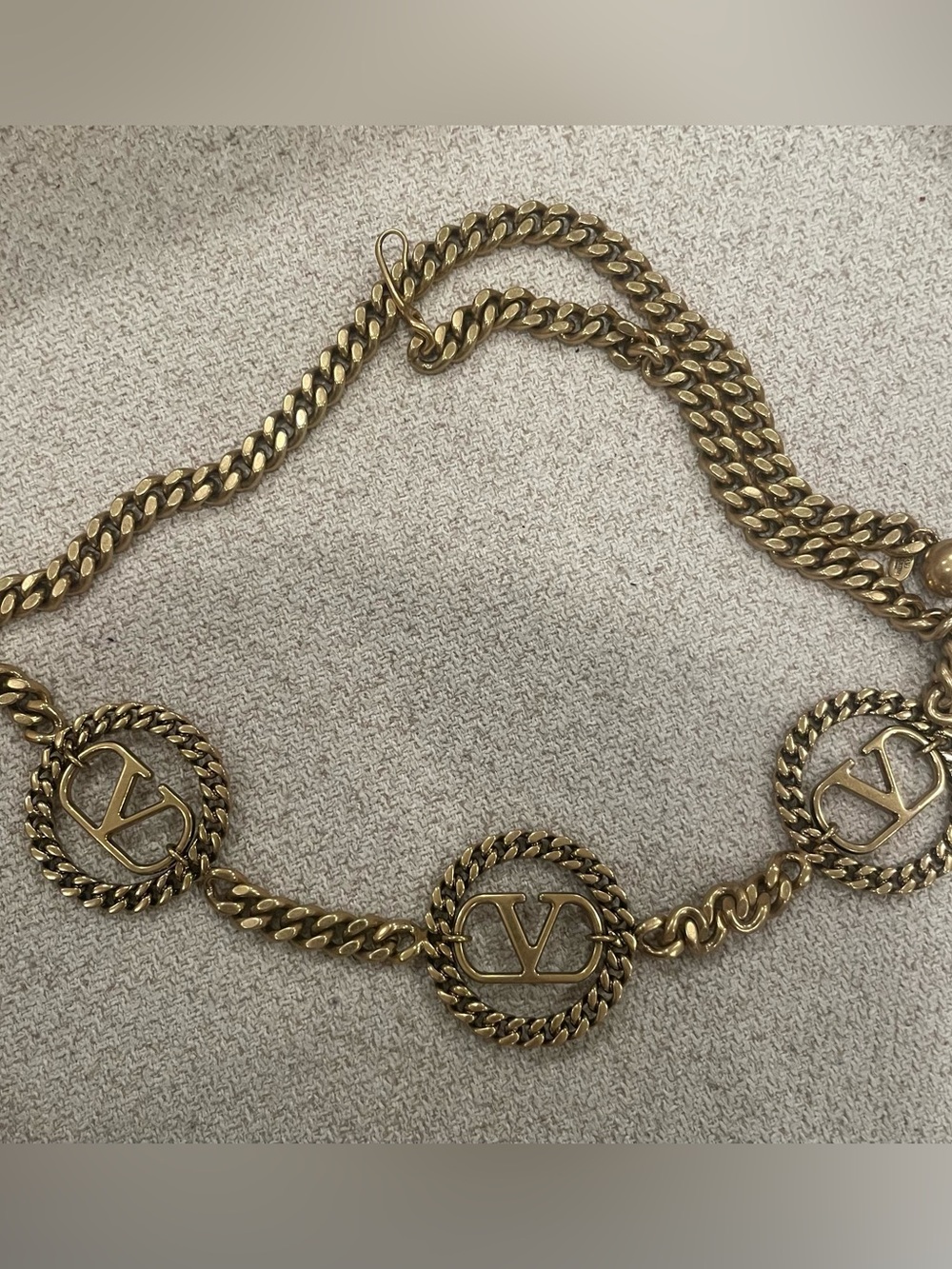 Valentino V logo chain belt- new in box